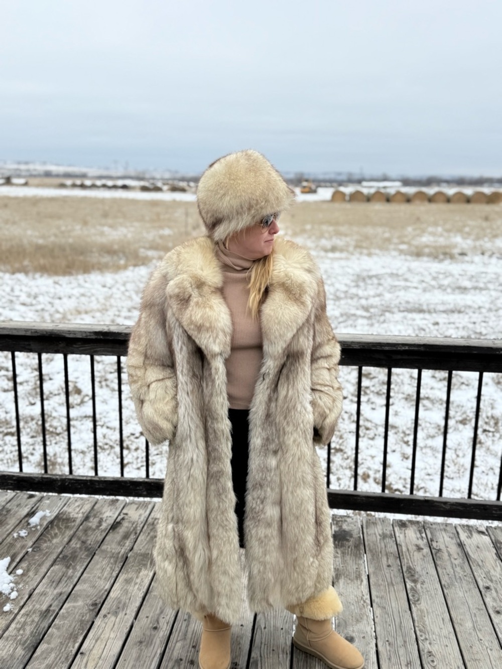 Luxurious Natural Fox Fur Coat and Hat - Neutral Beige